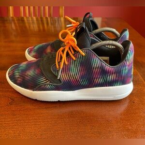 Air Jordan Eclipse Low-Top Spotted Print Sneakers
Youth's Size 7.5 
724356-505